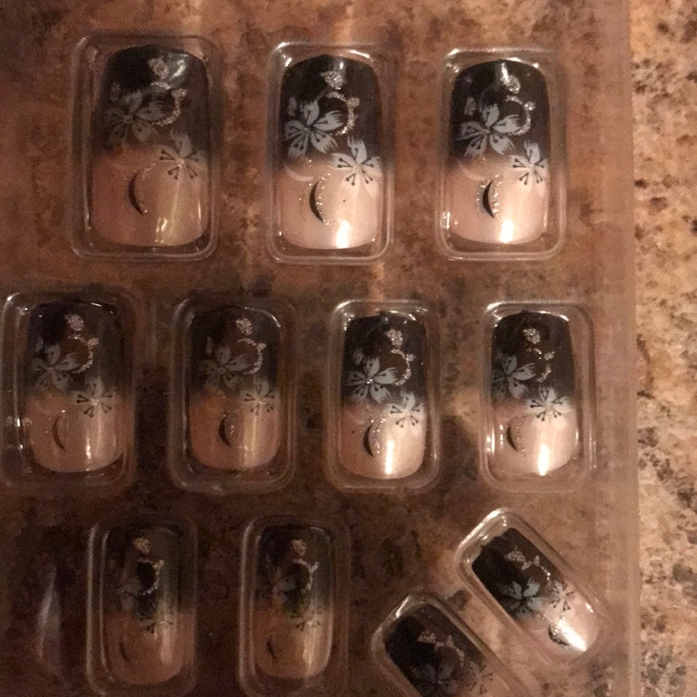 French Manicure 24 sets Fake nails